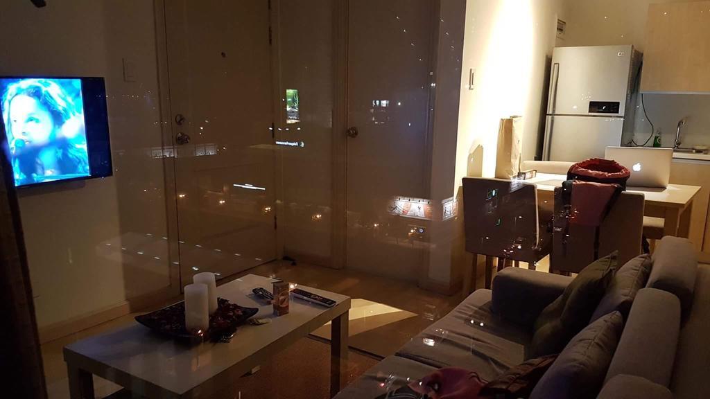 Ortigas 2 Bedroom Corner Unit With 2 Queen Across Shangrila Manila Esterno foto
